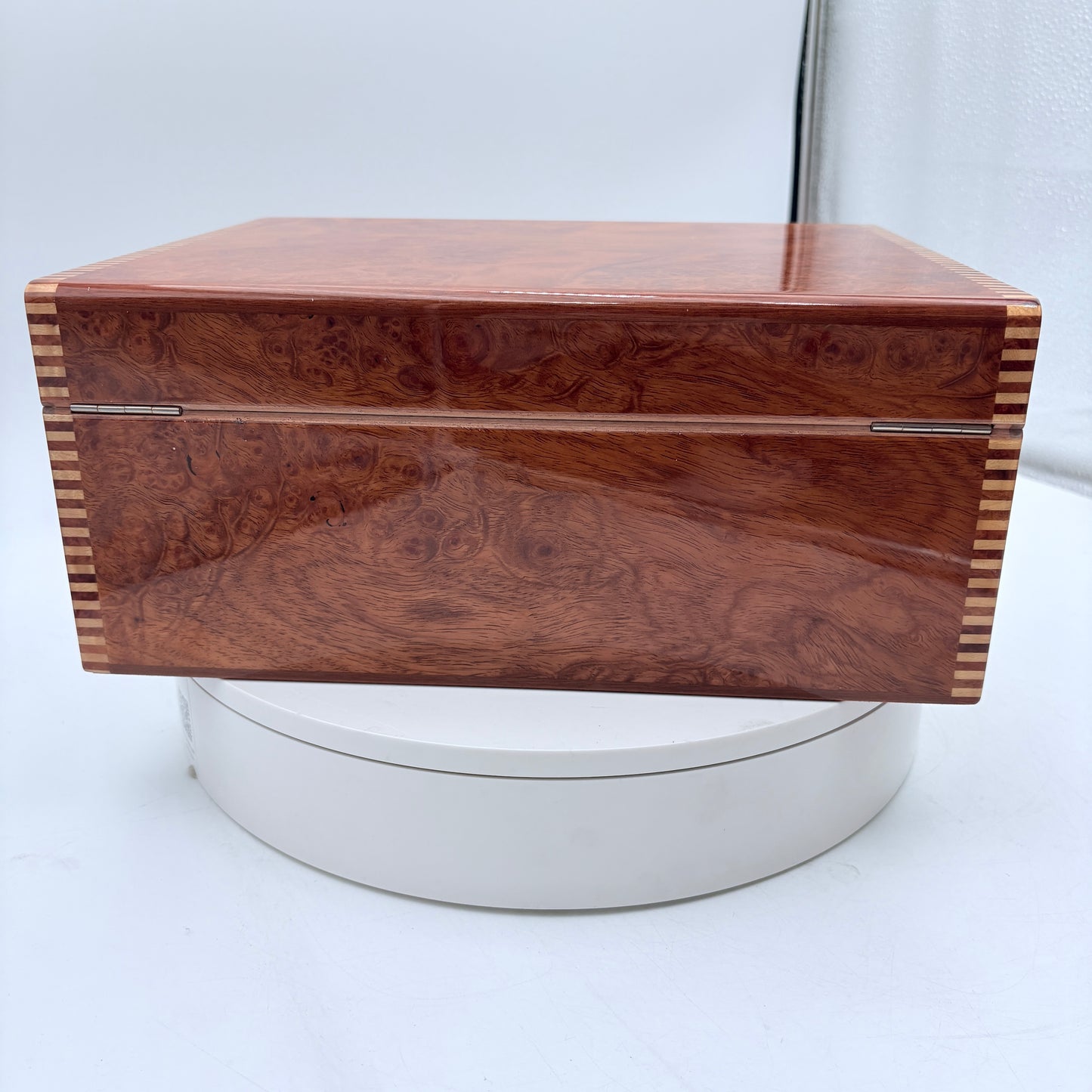 Vintage 90's-2000s Elie Bleu Burl Wood 75 Cigar Humidor w/ Key & Cigar Case