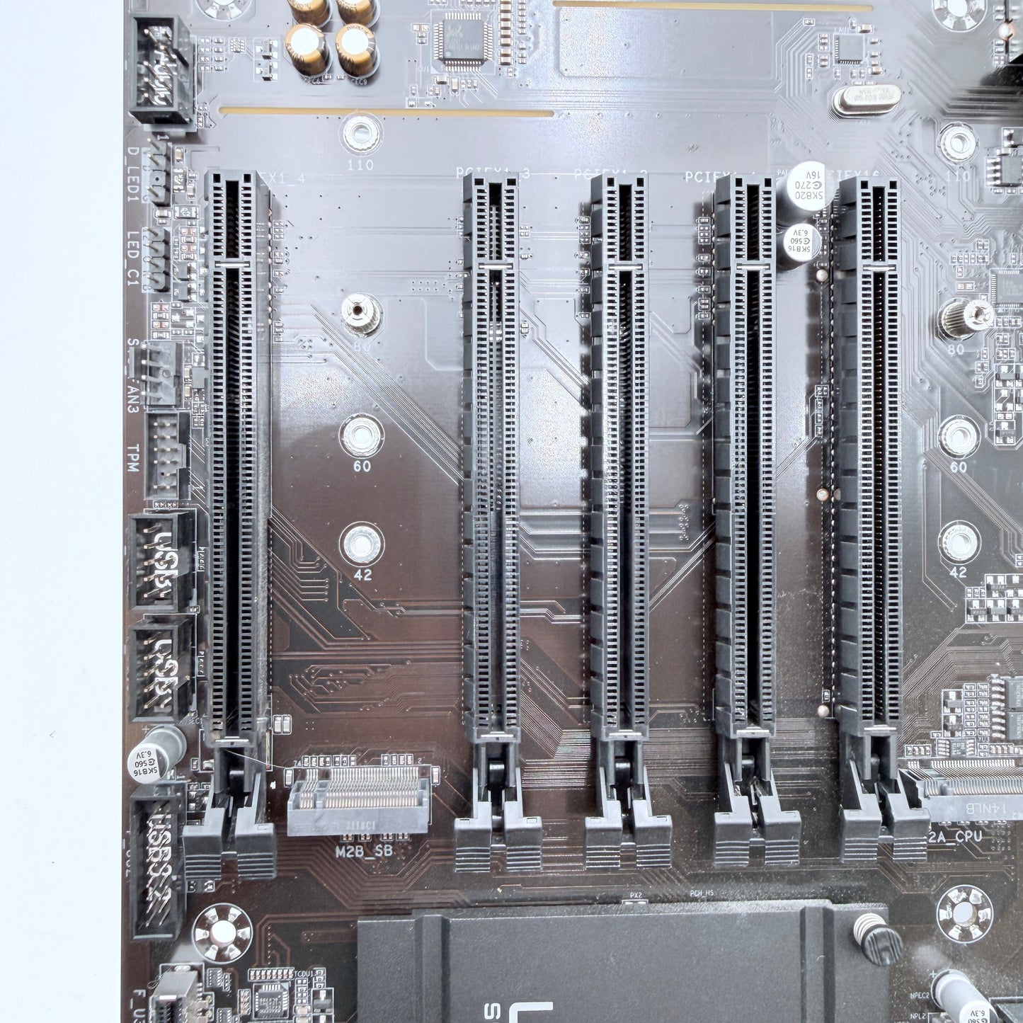 Gigabyte B550 UD AC AM4 Gaming Motherboard