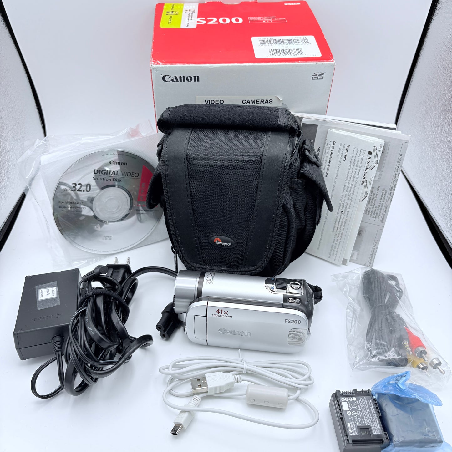 Canon FS200 Digital Video Camcorder Silver Used with Box and Accessories