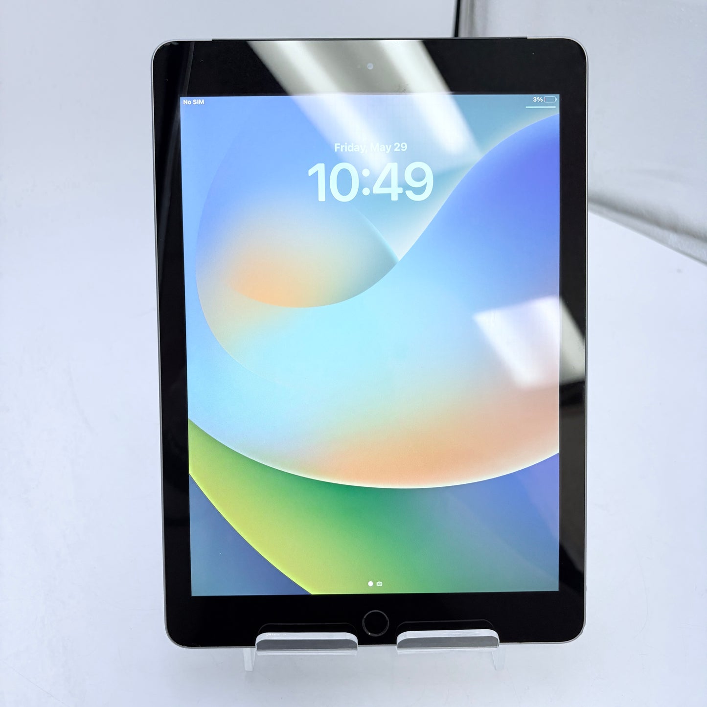 Apple iPad 5th Gen A1823 128GB Cellular Unlocked