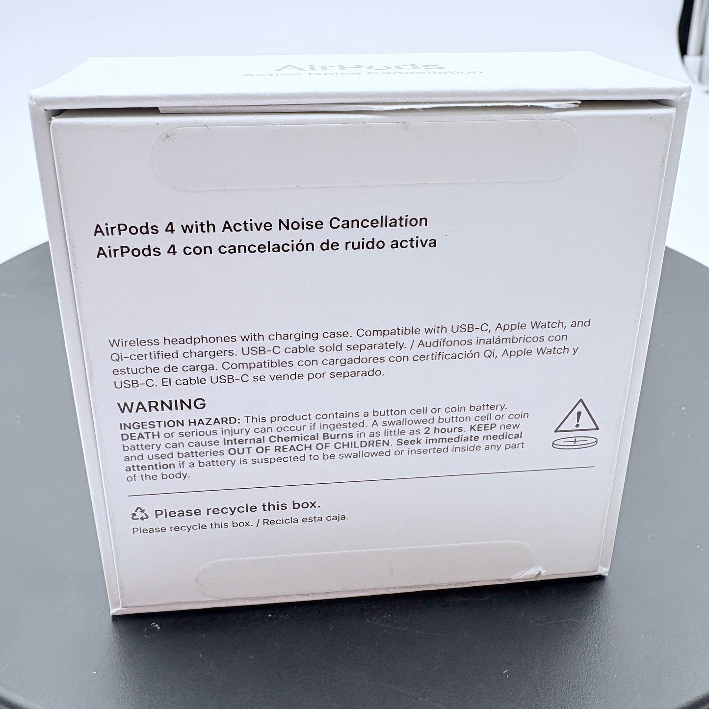 Apple AirPods (4th Gen) Complete Set A3055 A3056 A3059 CIB