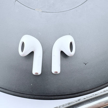 Apple AirPods (4th Gen) Complete Set A3055 A3056 A3059 CIB
