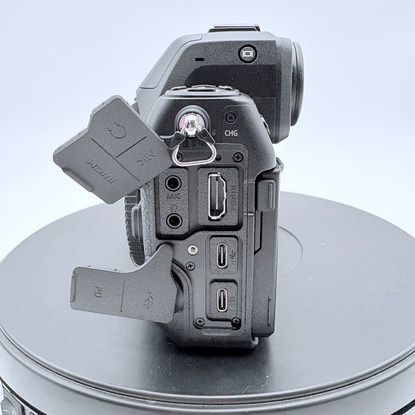 NIKON Z8 Z 8 MIRRORLESS DIGITAL CAMERA SHUTTER COUNT 9 MINT