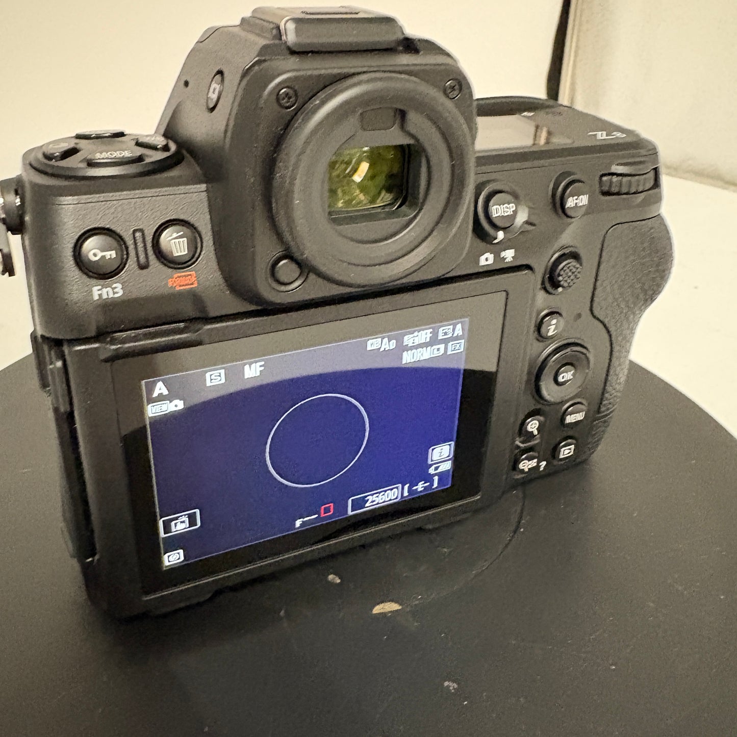 NIKON Z8 Z 8 MIRRORLESS DIGITAL CAMERA SHUTTER COUNT 9 MINT