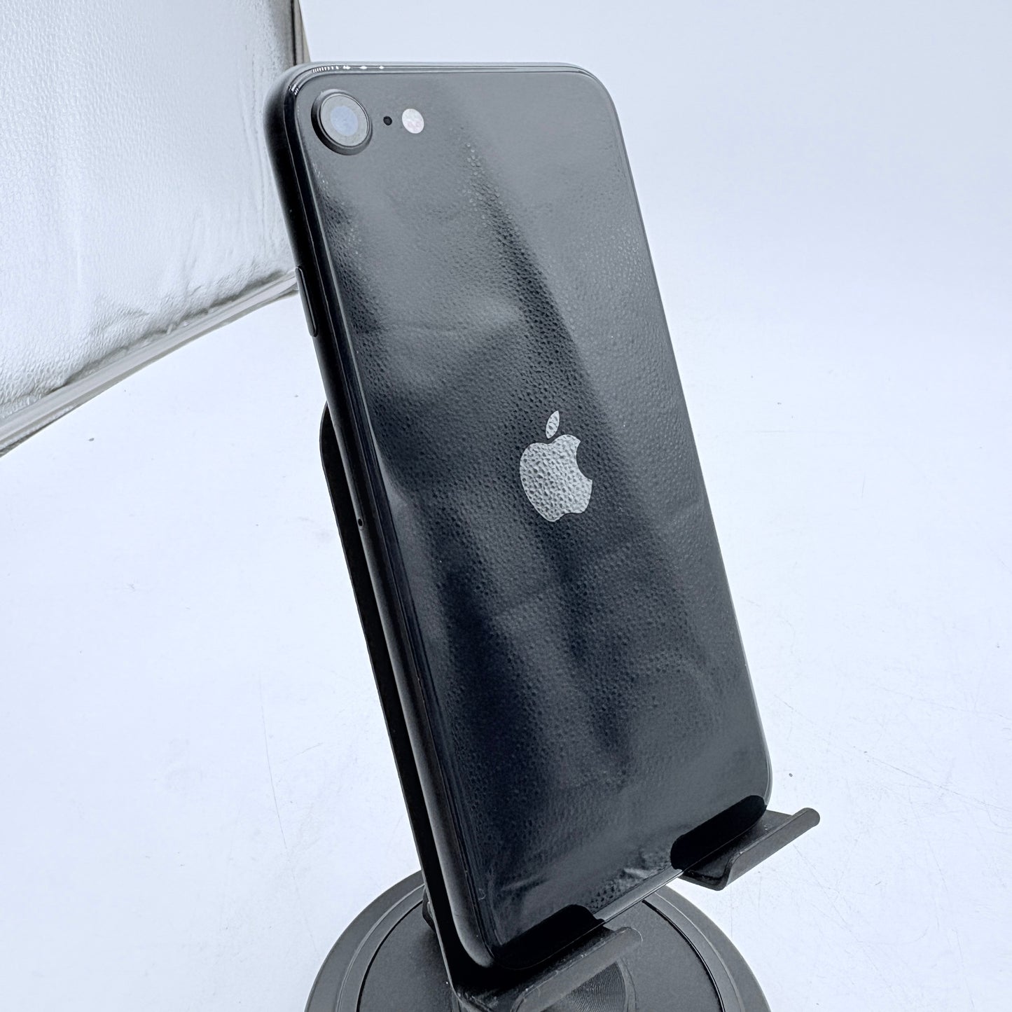 Apple iPhone SE 3rd Gen 64GB Black Unlocked 95% Battery Health