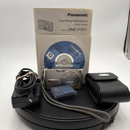Panasonic DMC-FX01 Digital Camera With Manual, Two Batteries, Charger and Carrying Case