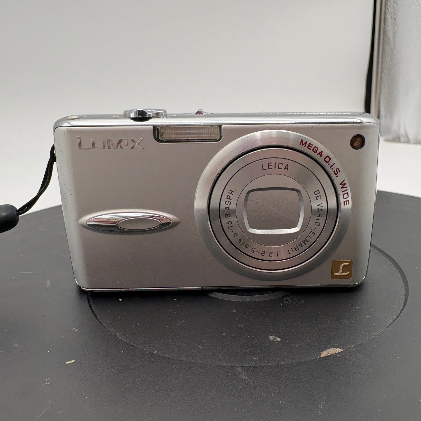 Panasonic DMC-FX01 Digital Camera With Manual, Two Batteries, Charger and Carrying Case