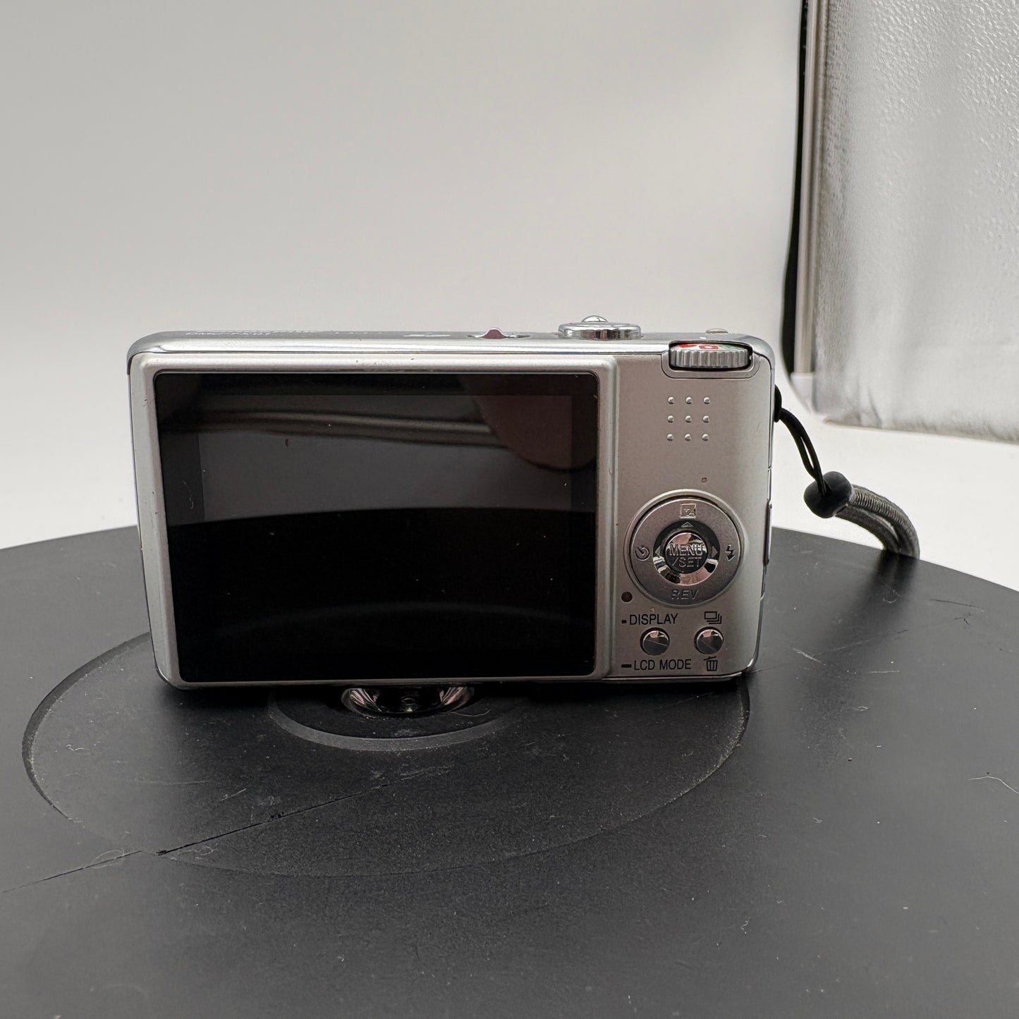 Panasonic DMC-FX01 Digital Camera With Manual, Two Batteries, Charger and Carrying Case
