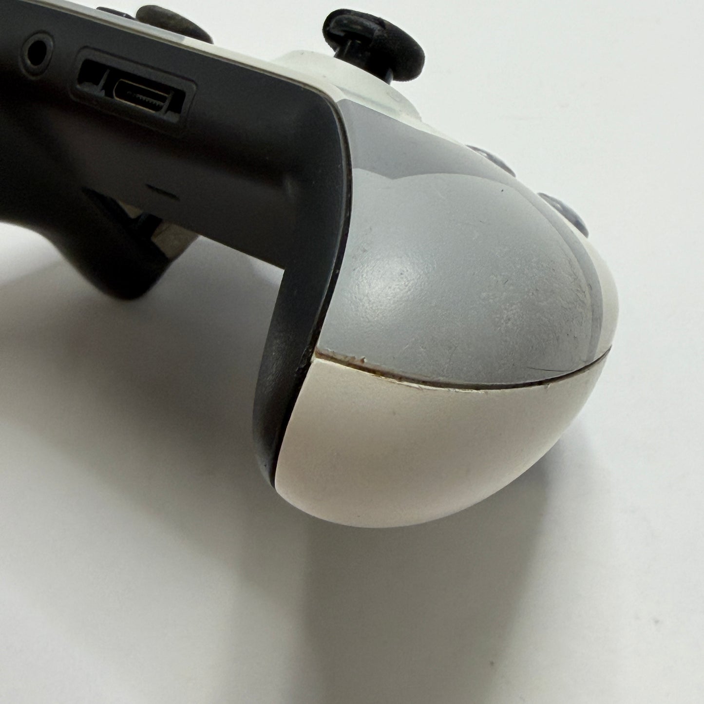 Microsoft Xbox One Wireless Controller Model 1708