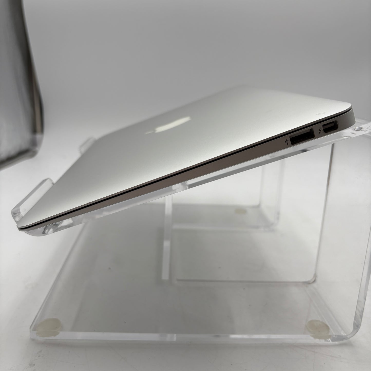 Apple MacBook Air 11" A1465 (2012) Core i5 1.7GHz 4GB 128GB