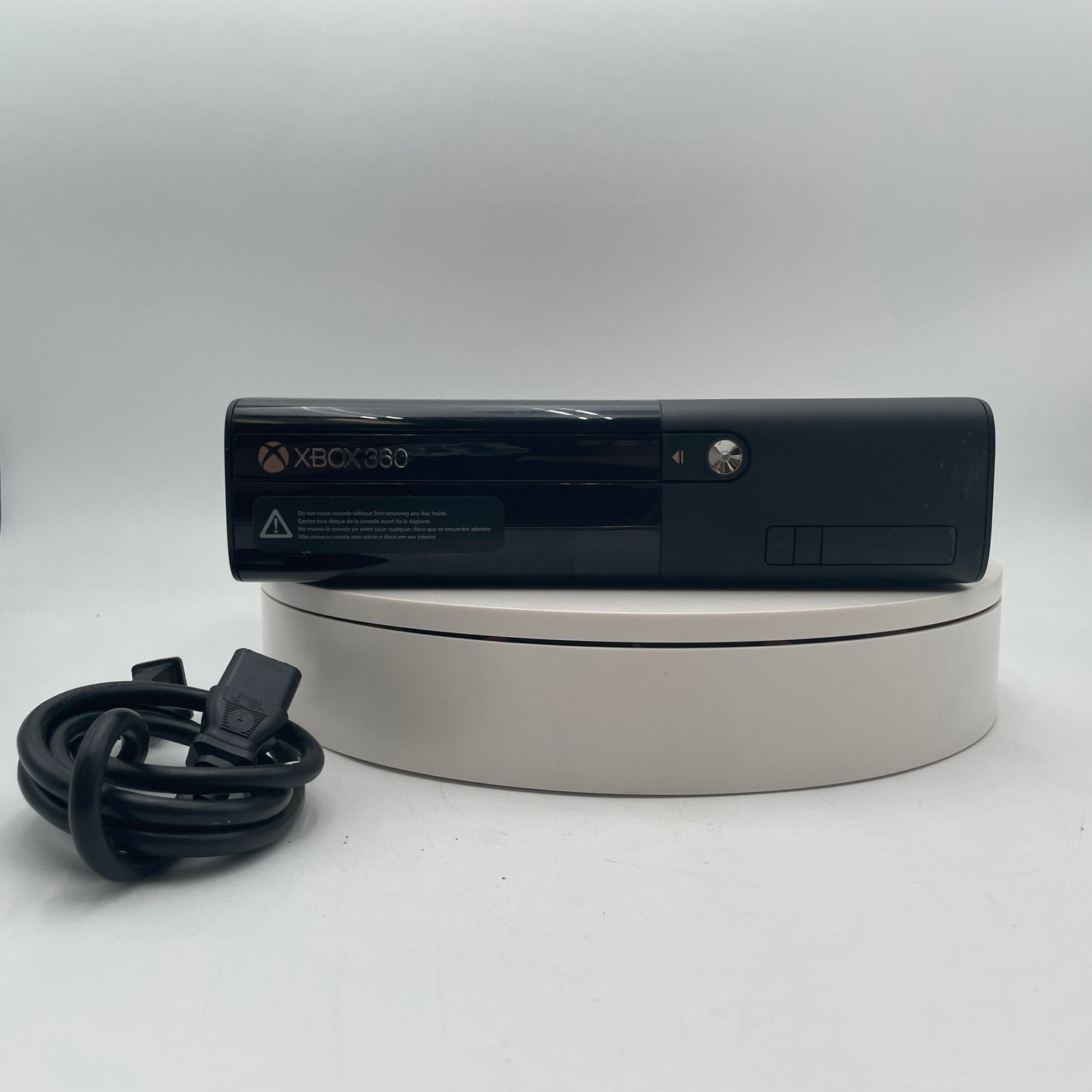 Xbox 360 E (1538) READ