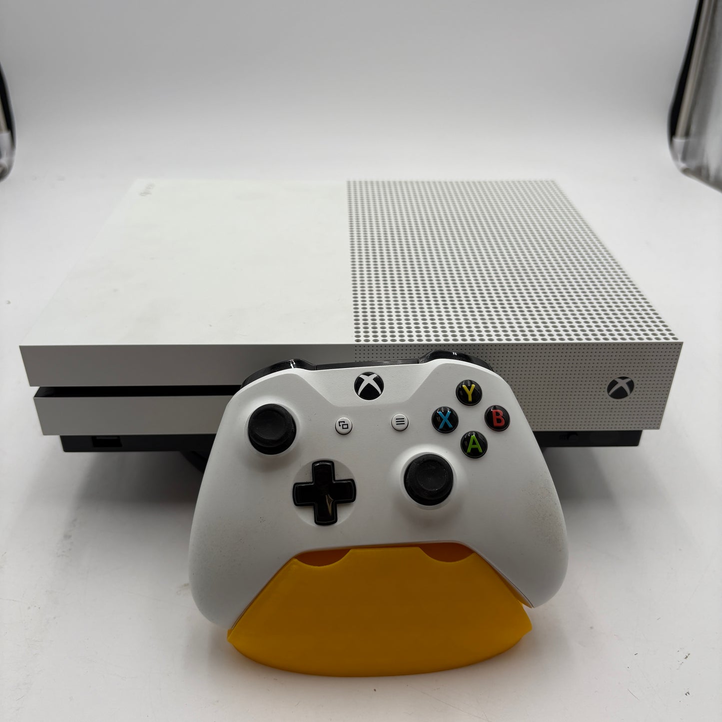 Microsoft Xbox One S (1681) 2016 512GB With One Controller