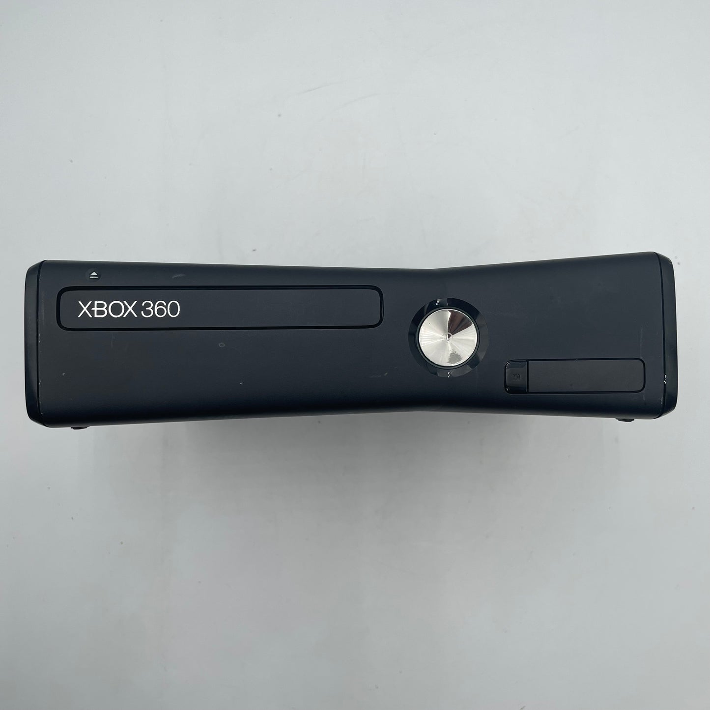 Microsoft Xbox 360 S (1439) READ