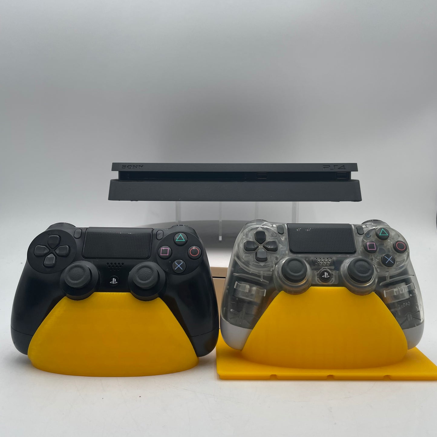 PlayStation 4 (CUH-2115B) 825GB