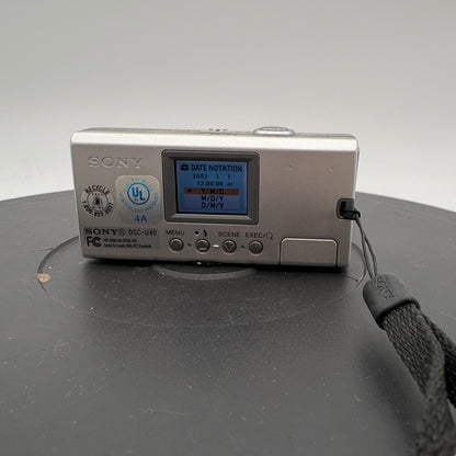 Sony Cybershot DSC-U40 Digital Camera Silver Used With Box