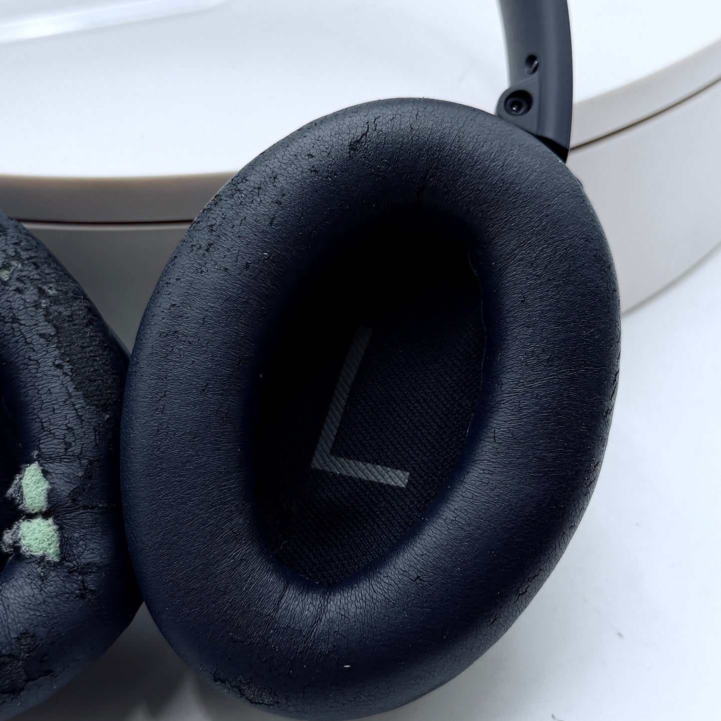 Bose QuietComfort 45 Wireless Bluetooth Headphones READ