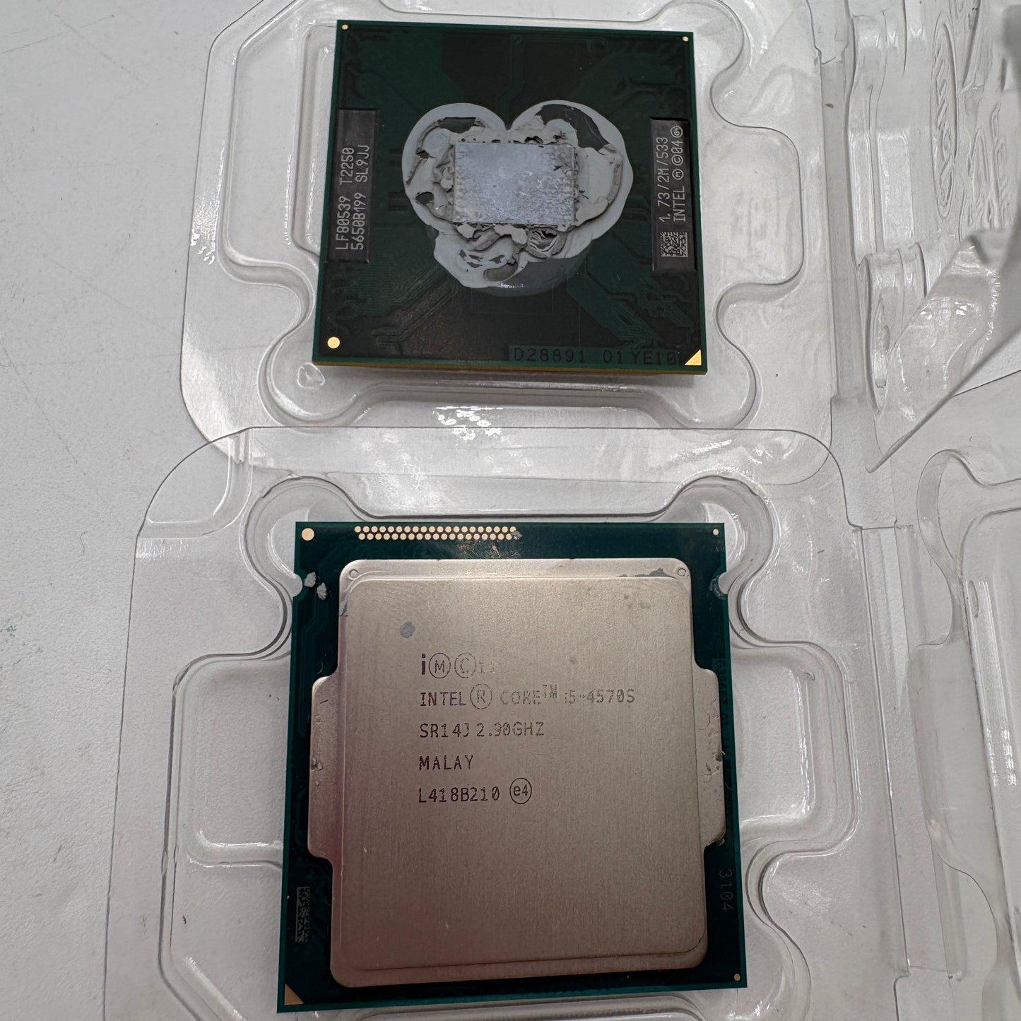Lot of Two Assorted Processors READ