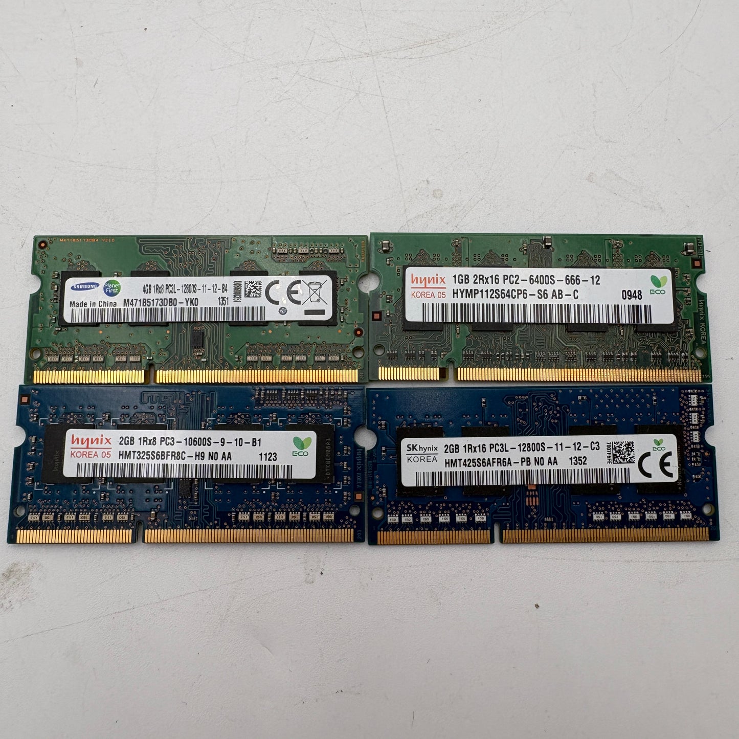 Lot of 24 Assorted Laptop RAM Modules Various Sizes READ