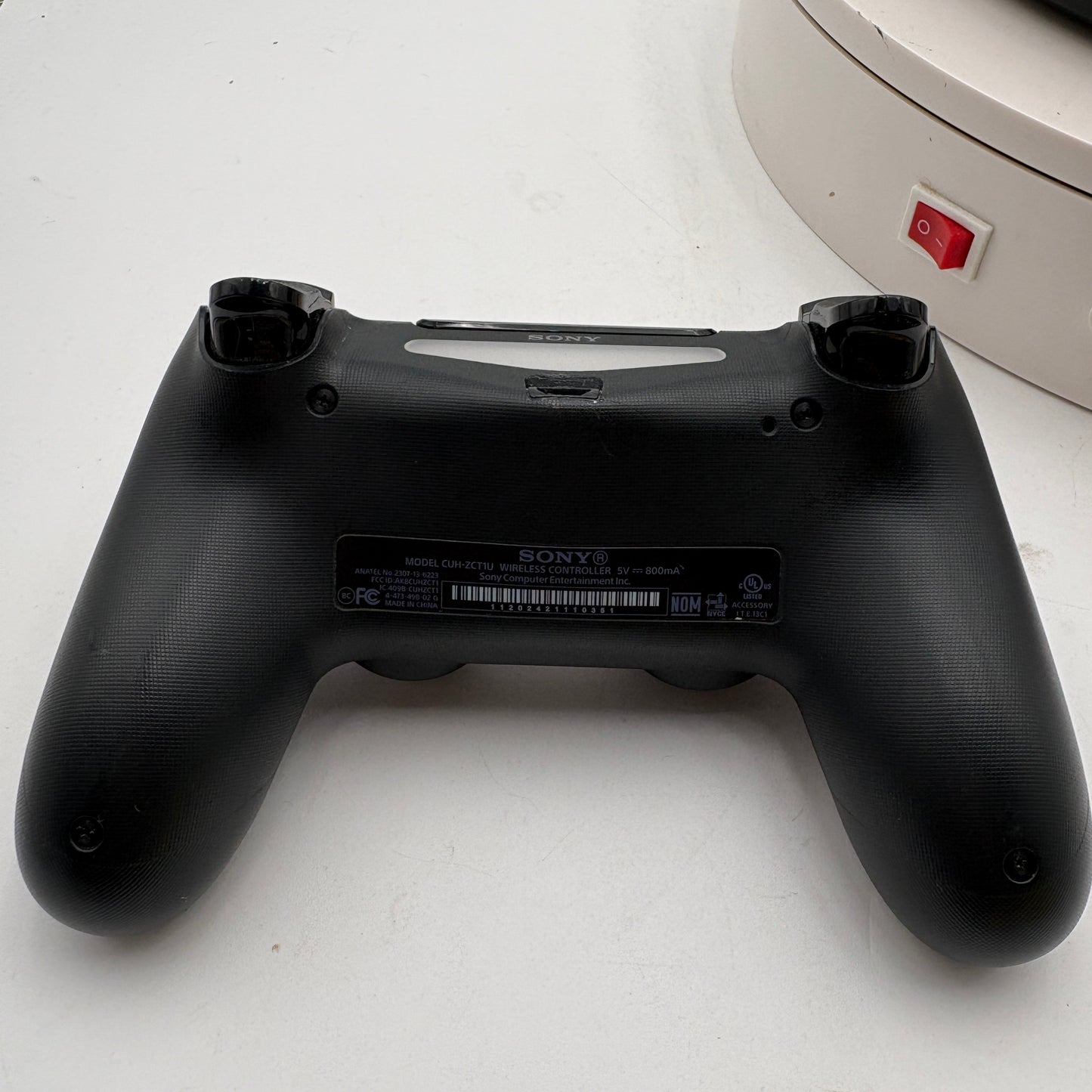Sony PlayStation 4 CUH-1001A 500GB Black Video Game Console with Controller
