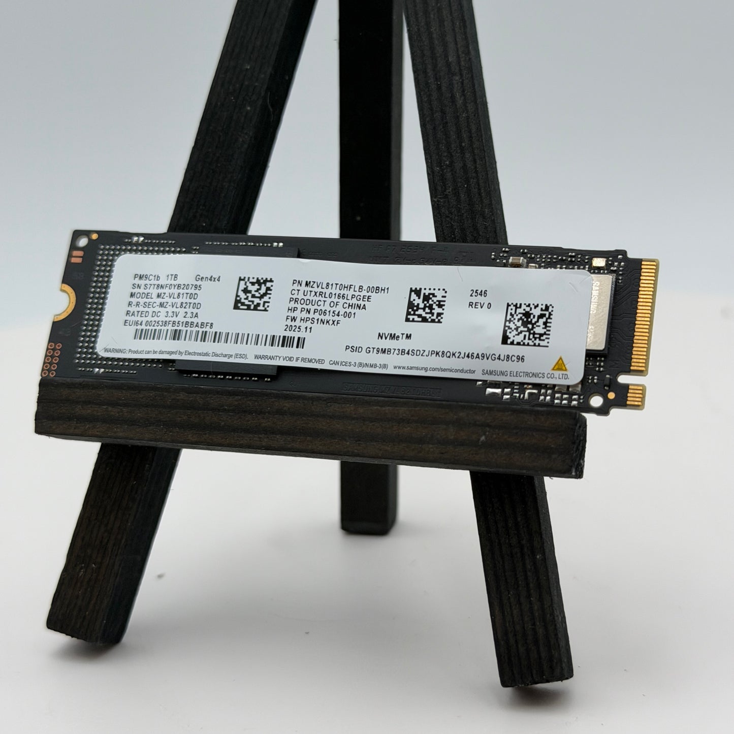 Samsung 2280mm SSD PLUS 1TB M.2 NVMe Gen 4.0 x4 SSD