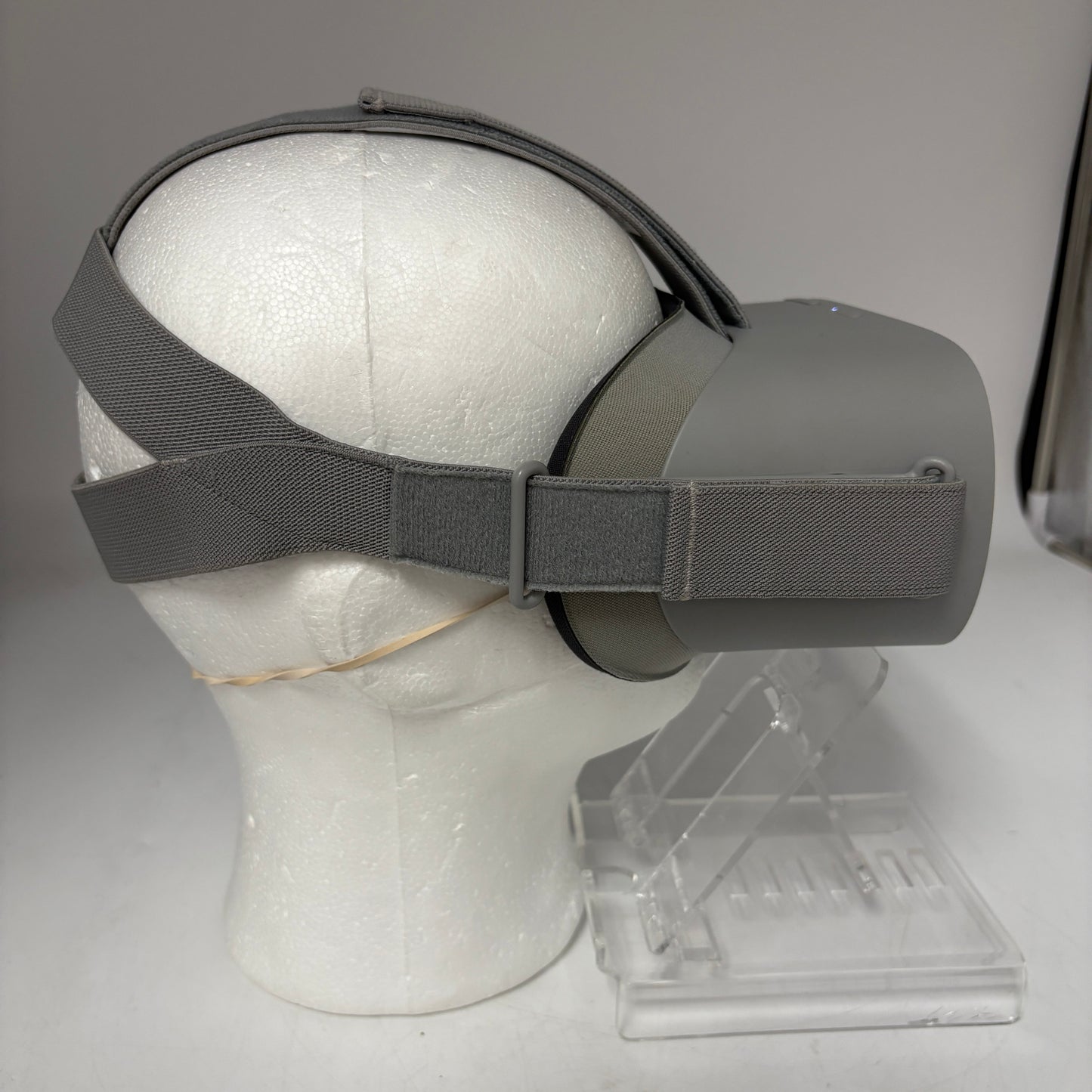Meta Oculus Go MH-A31 Standalone VR Headset with Controller