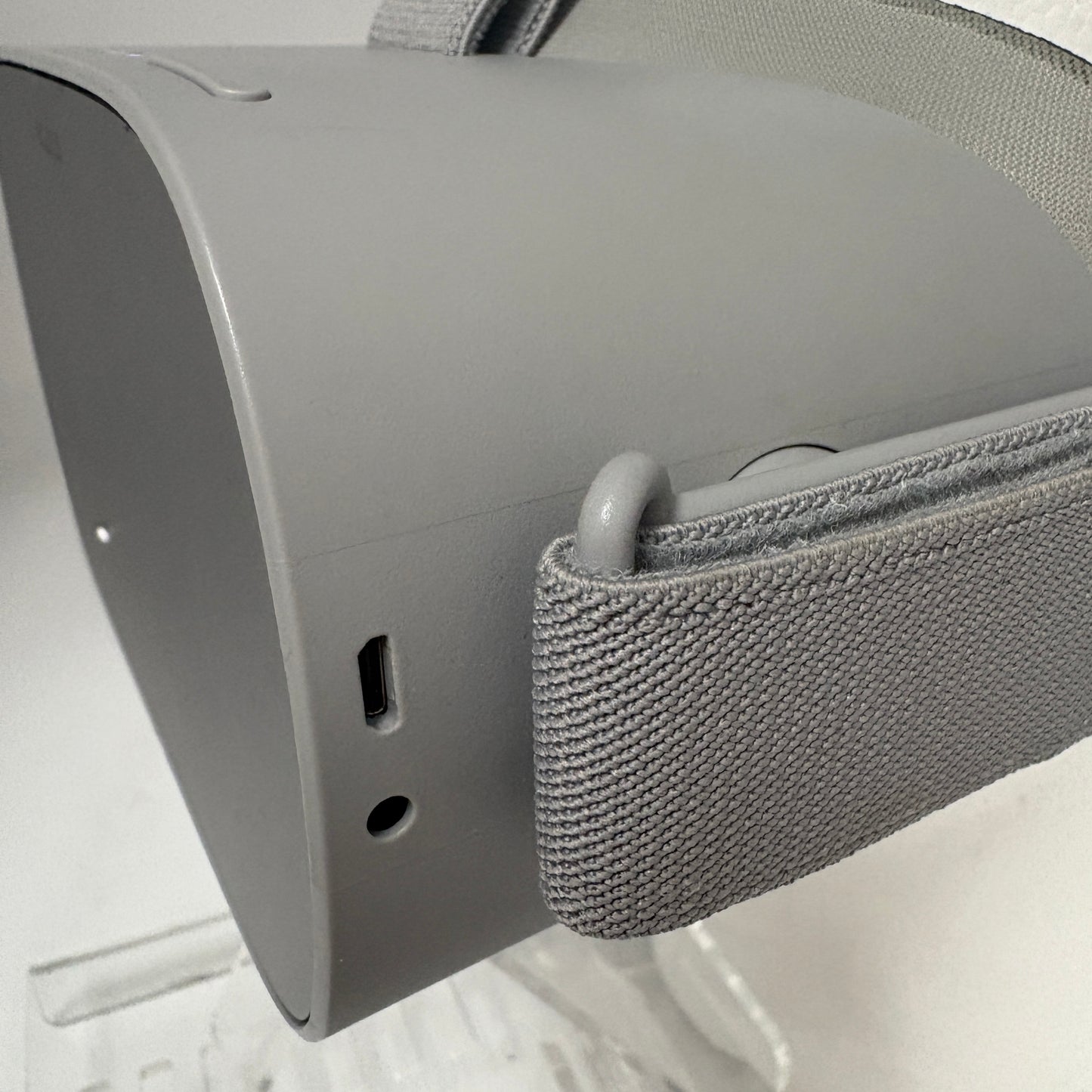 Meta Oculus Go MH-A31 Standalone VR Headset with Controller