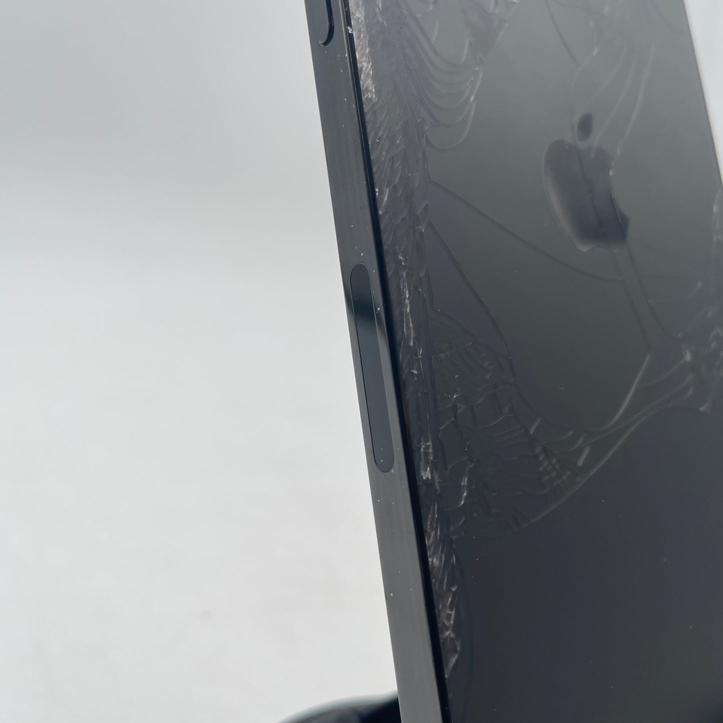 Apple iPhone 14 Pro Max 128GB At&T Cracked Back 82% Battery