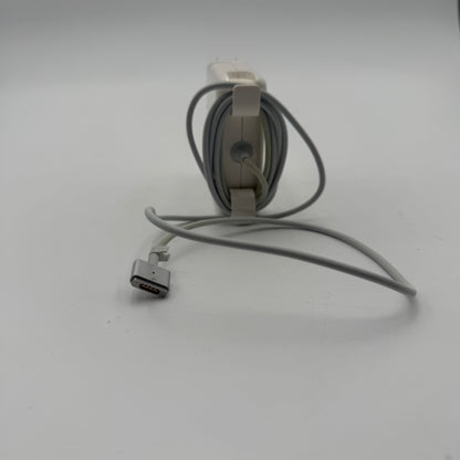 Apple Macbook Charger A1424