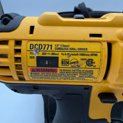 DeWalt Flashlight And Drill Combo kit With One Battery and Carrying Case READ