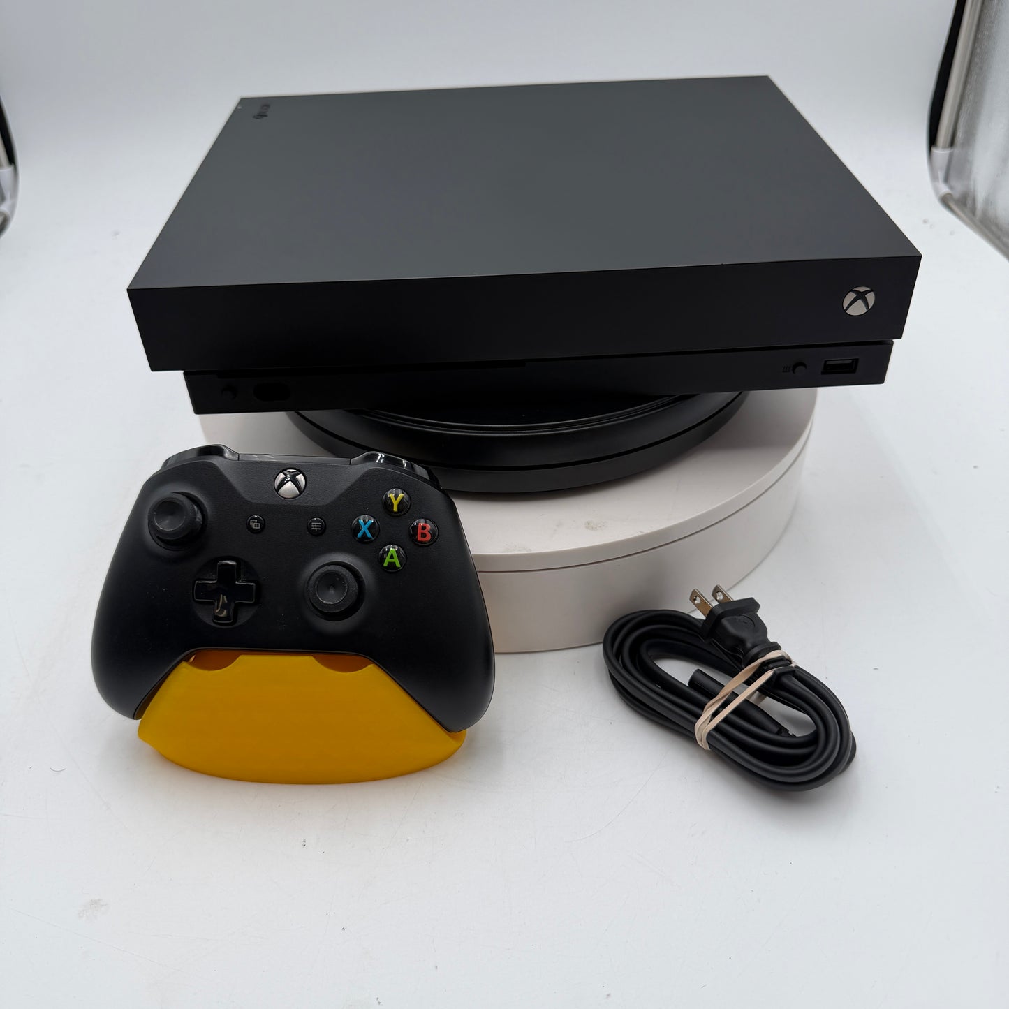 Microsoft Xbox One X (1787) 2017 1TB Console
