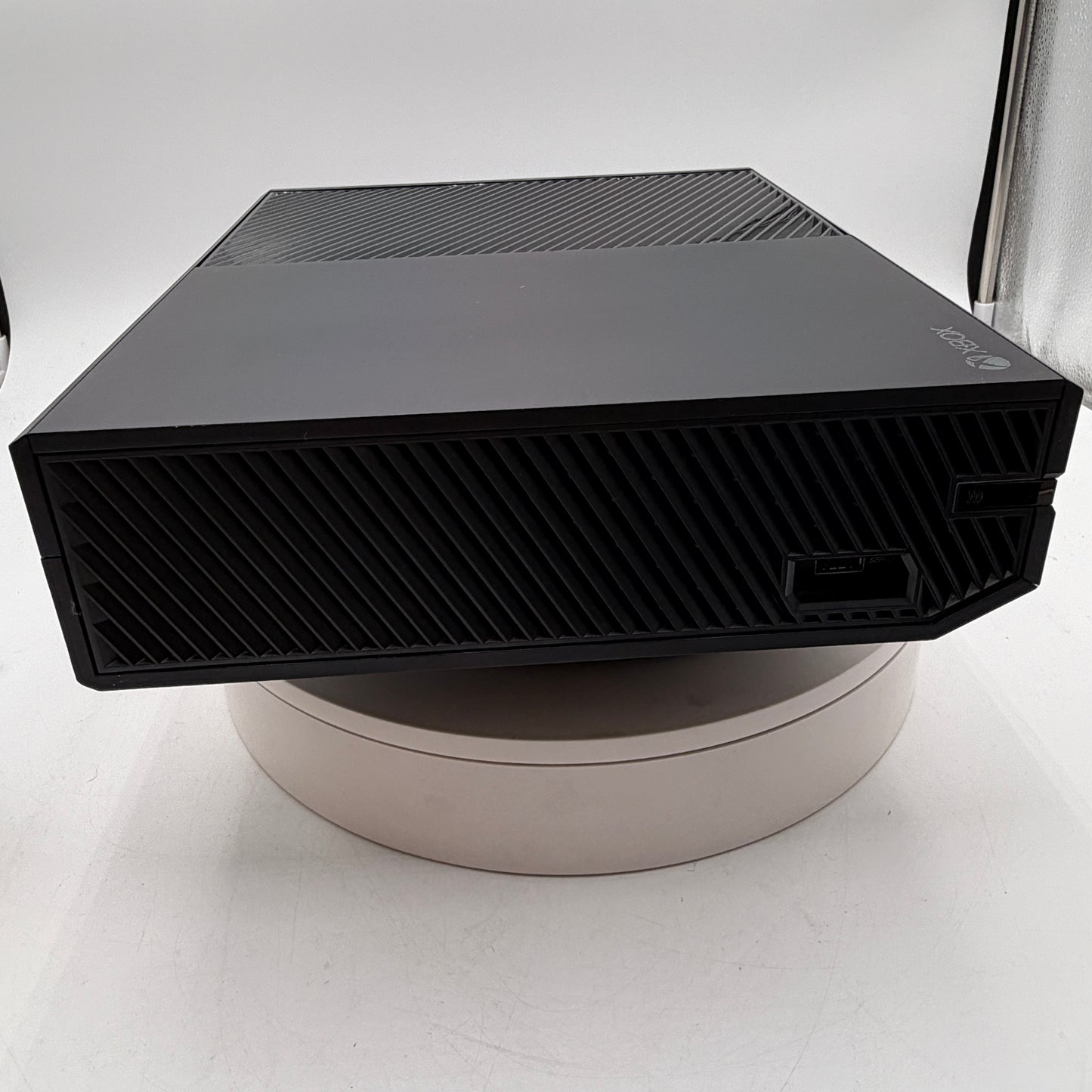 Microsoft Xbox One (1540) 1TB Console
