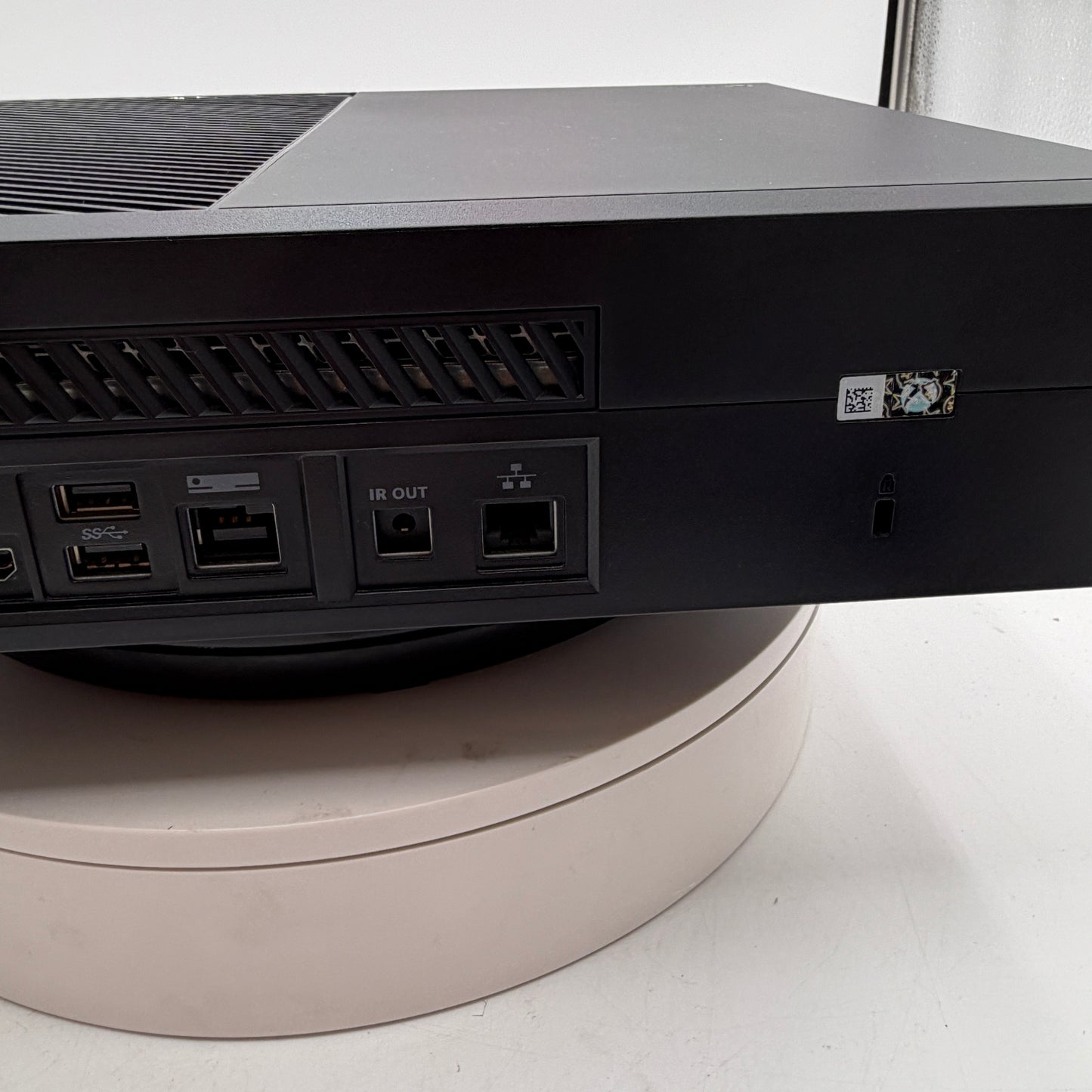 Microsoft Xbox One (1540) 1TB Console