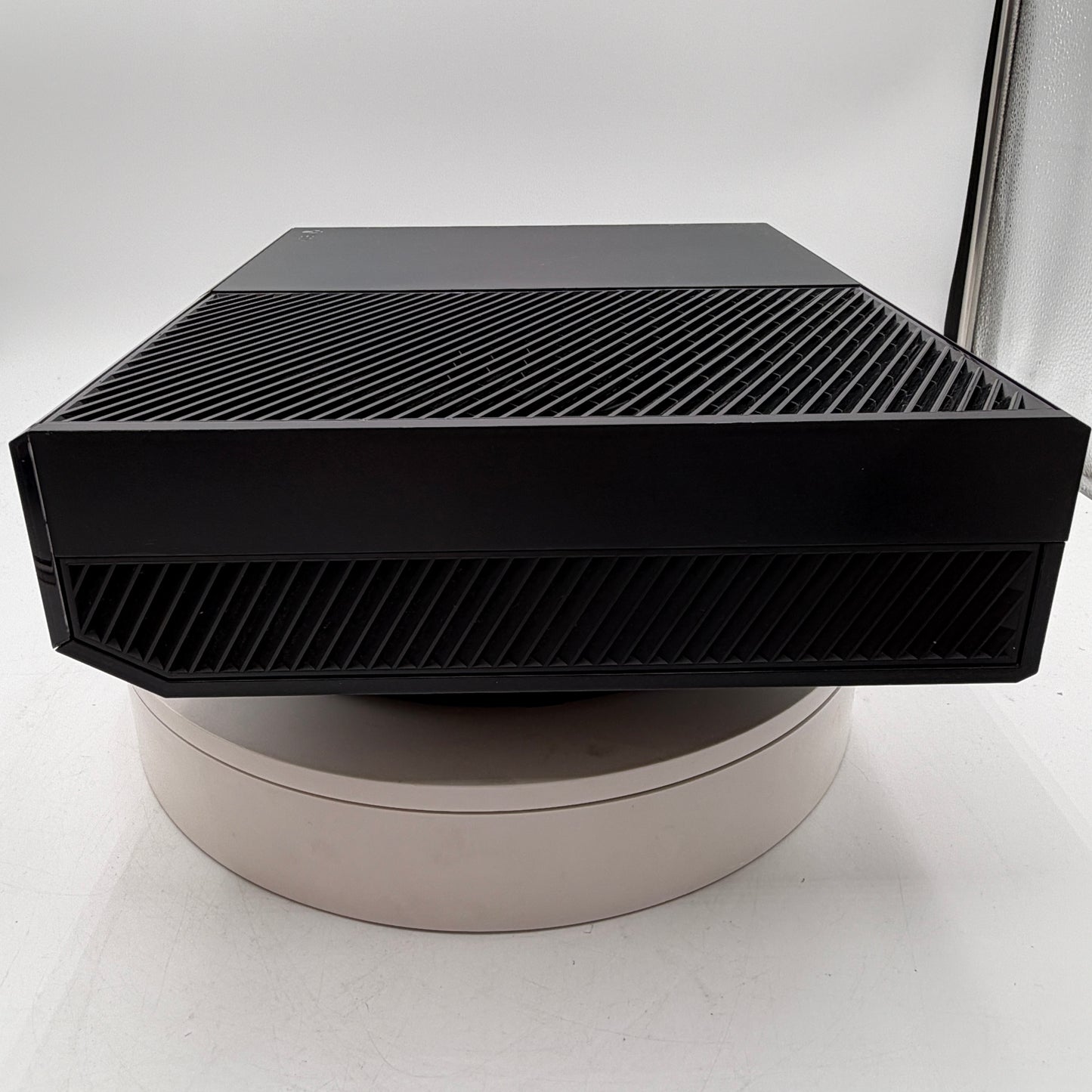 Microsoft Xbox One (1540) 1TB Console