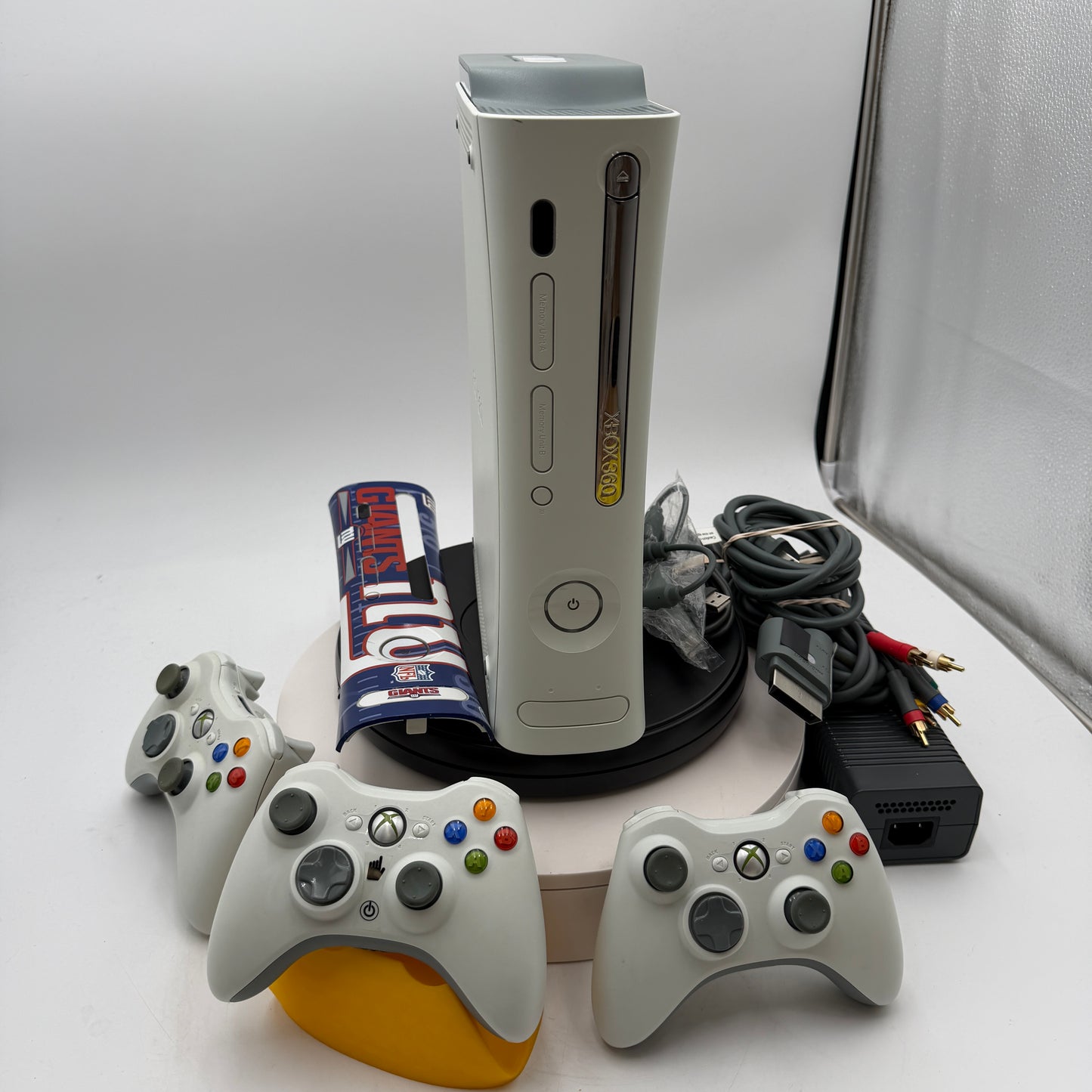 Microsoft Xbox 360 2005 White 12GB