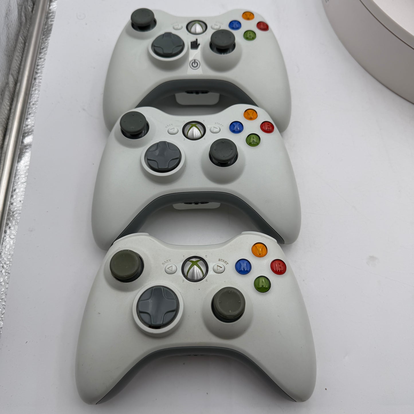 Microsoft Xbox 360 2005 White 12GB