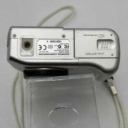 Olympus Camedia C-5000 Zoom Digital Camera