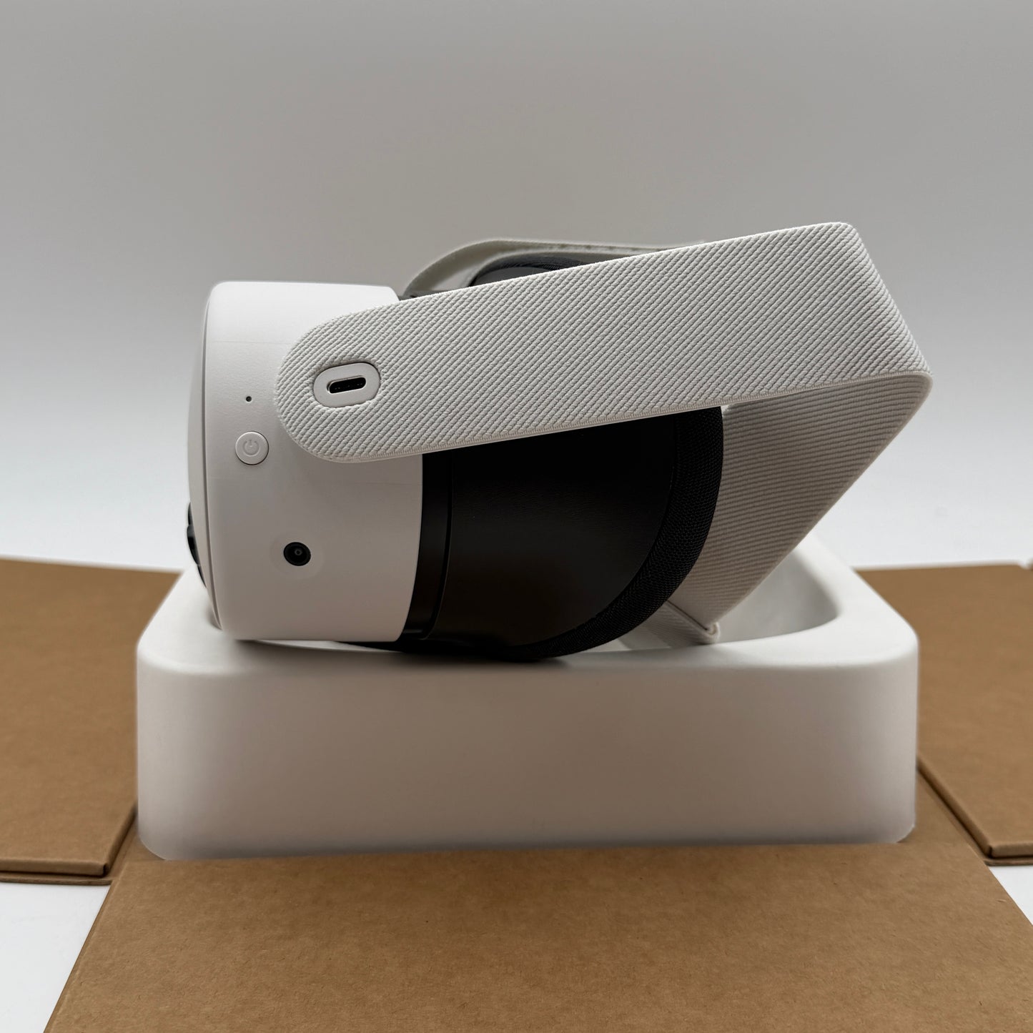 Meta Oculus Quest 3S 256GB VR Headset New Open Box