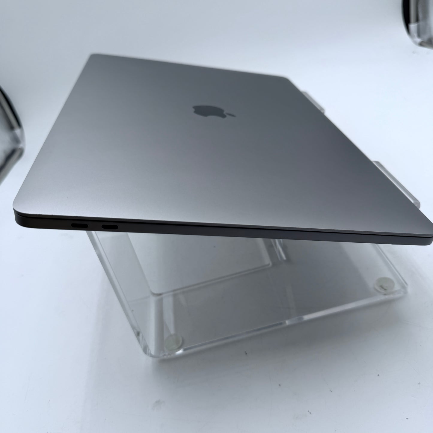 Apple MacBook Pro 16-inch A2141 2019 Core i7 64GB 512GB Space Gray Laptop