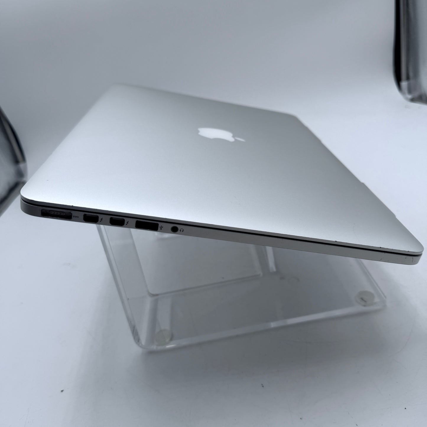 Apple MacBook Pro 15-inch A1398 (2015) Core i7 16GB 256GB Laptop