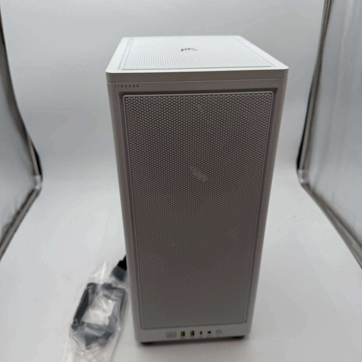 CORSAIR 2000D Airflow RGB Gaming Computer Case, White, With Extras