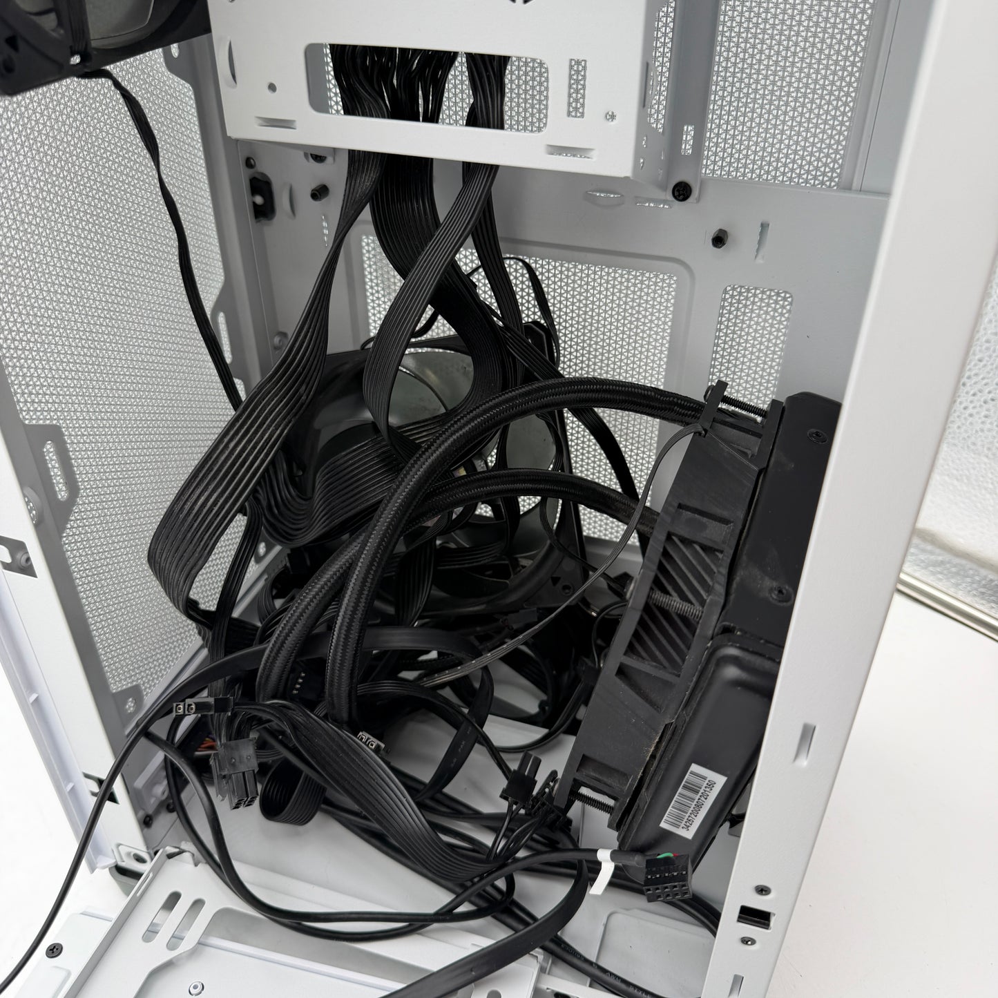 CORSAIR 2000D Airflow RGB Gaming Computer Case, White, With Extras