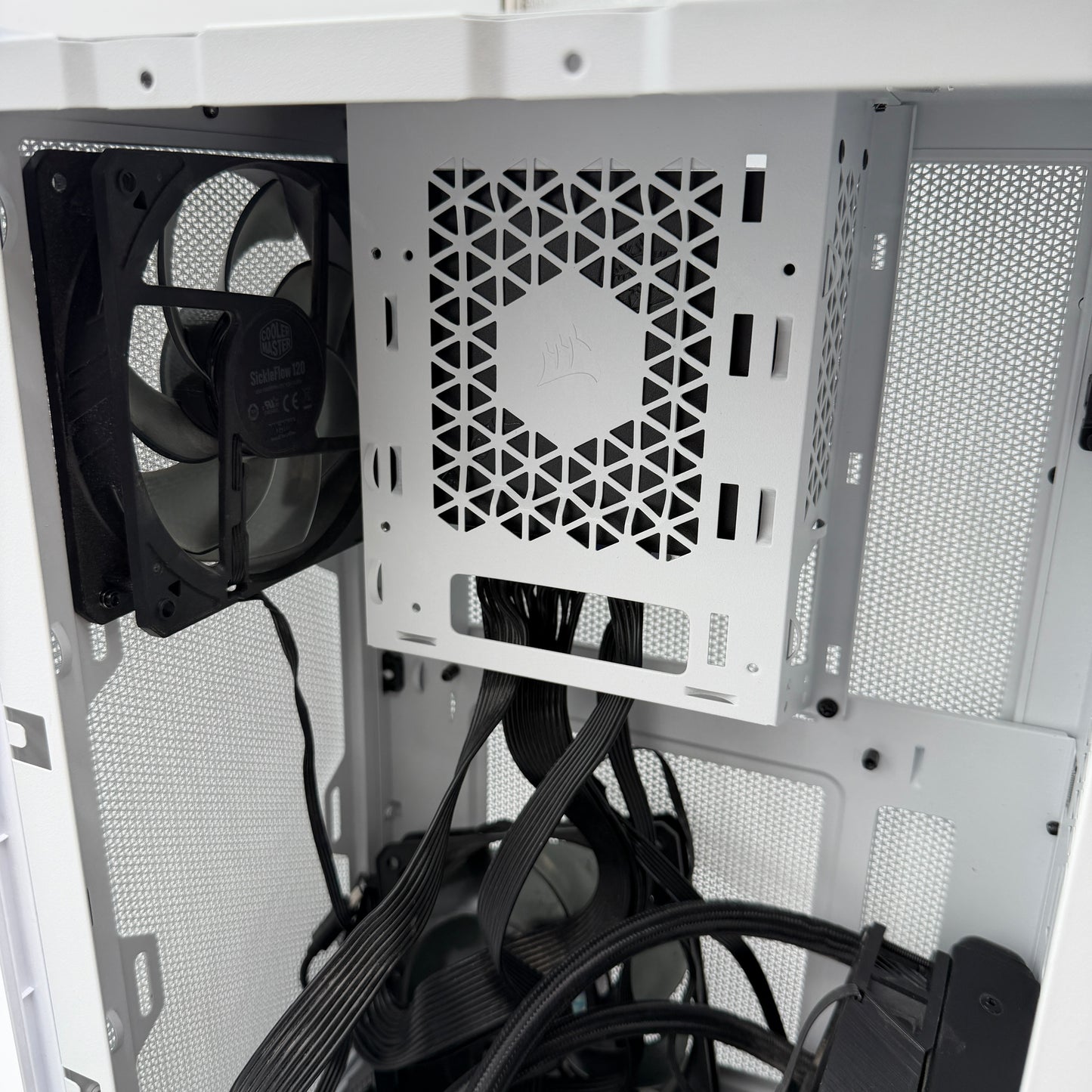 CORSAIR 2000D Airflow RGB Gaming Computer Case, White, With Extras