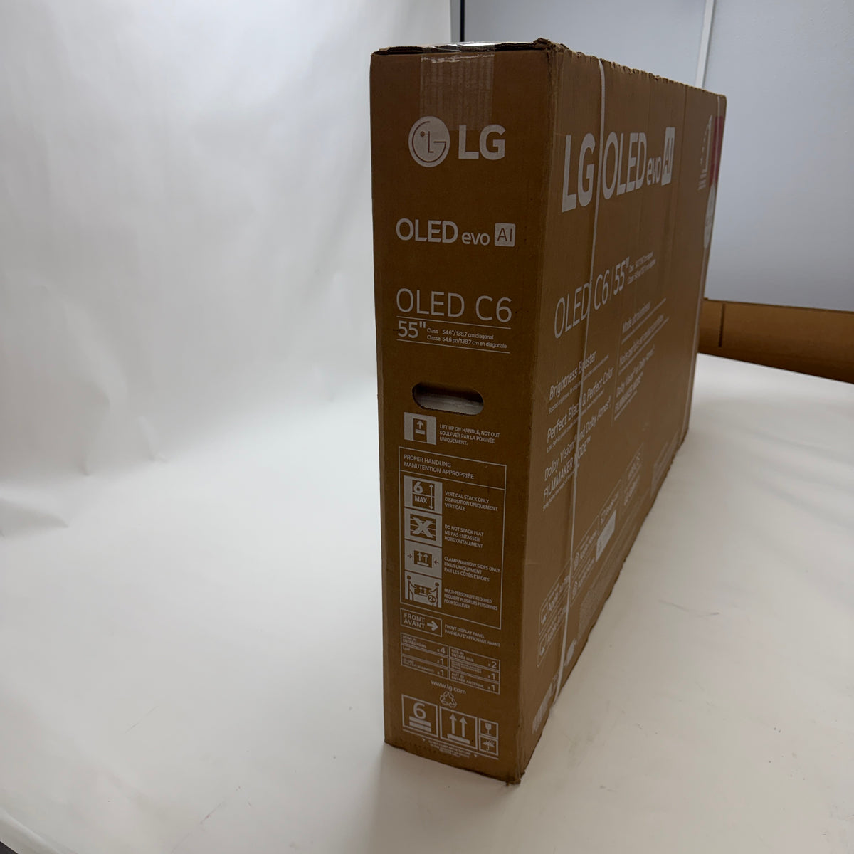 LG OLED evo AI C6 55" 4K Smart TV OLED55C6PUA - New In Box, Black