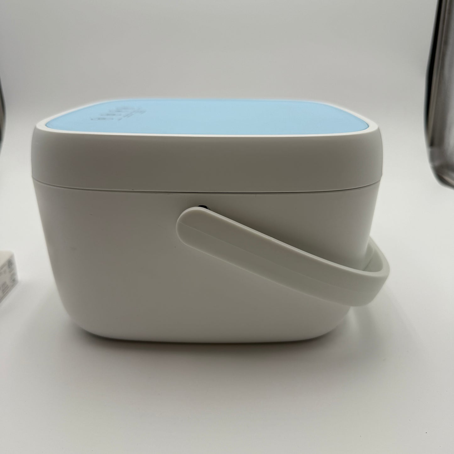 Liviliti Paptizer - Smart and Versatile UVC Sanitizer - Portable & White
