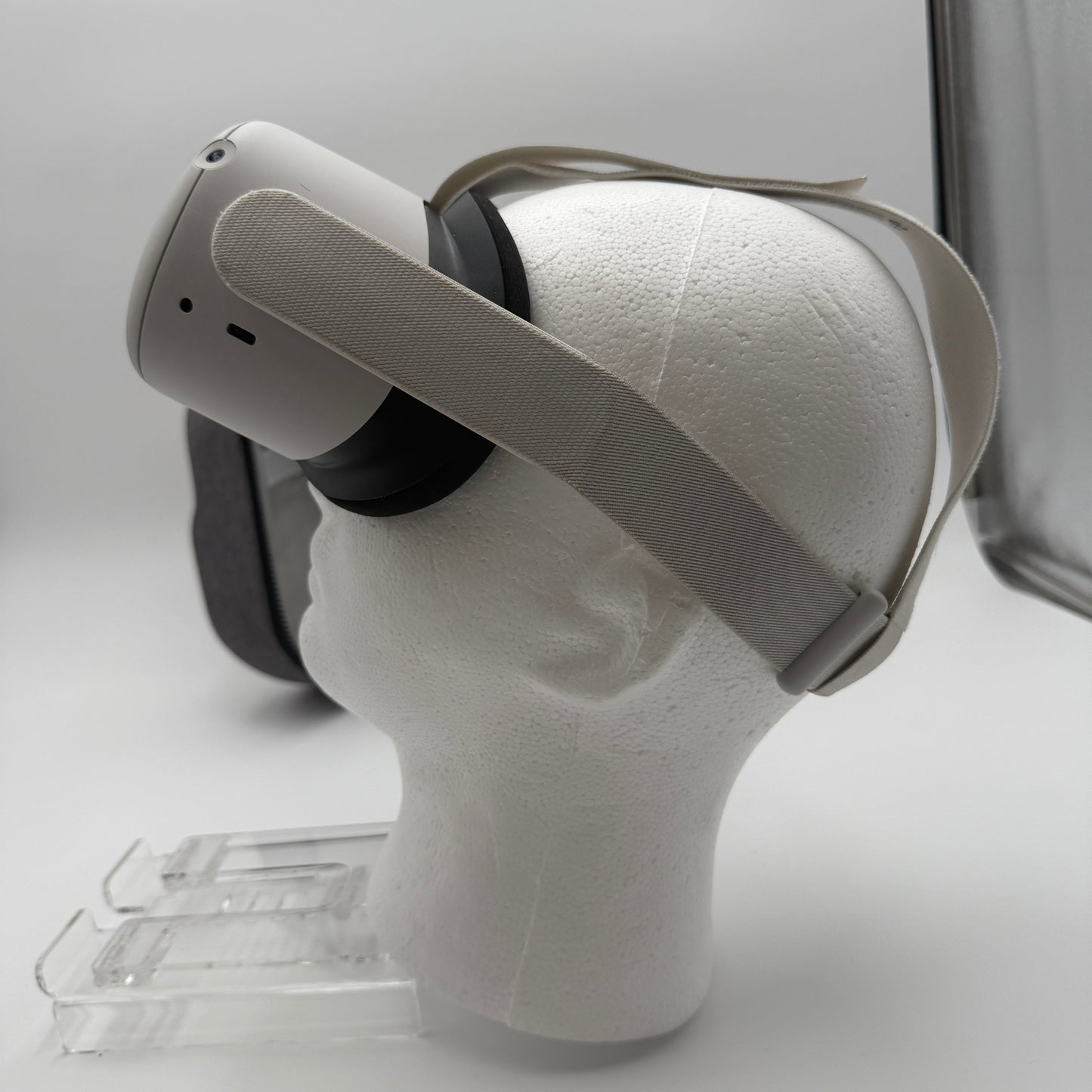 Meta Oculus Quest 2 - 128GB Gray Video Game System - Excellent Condition