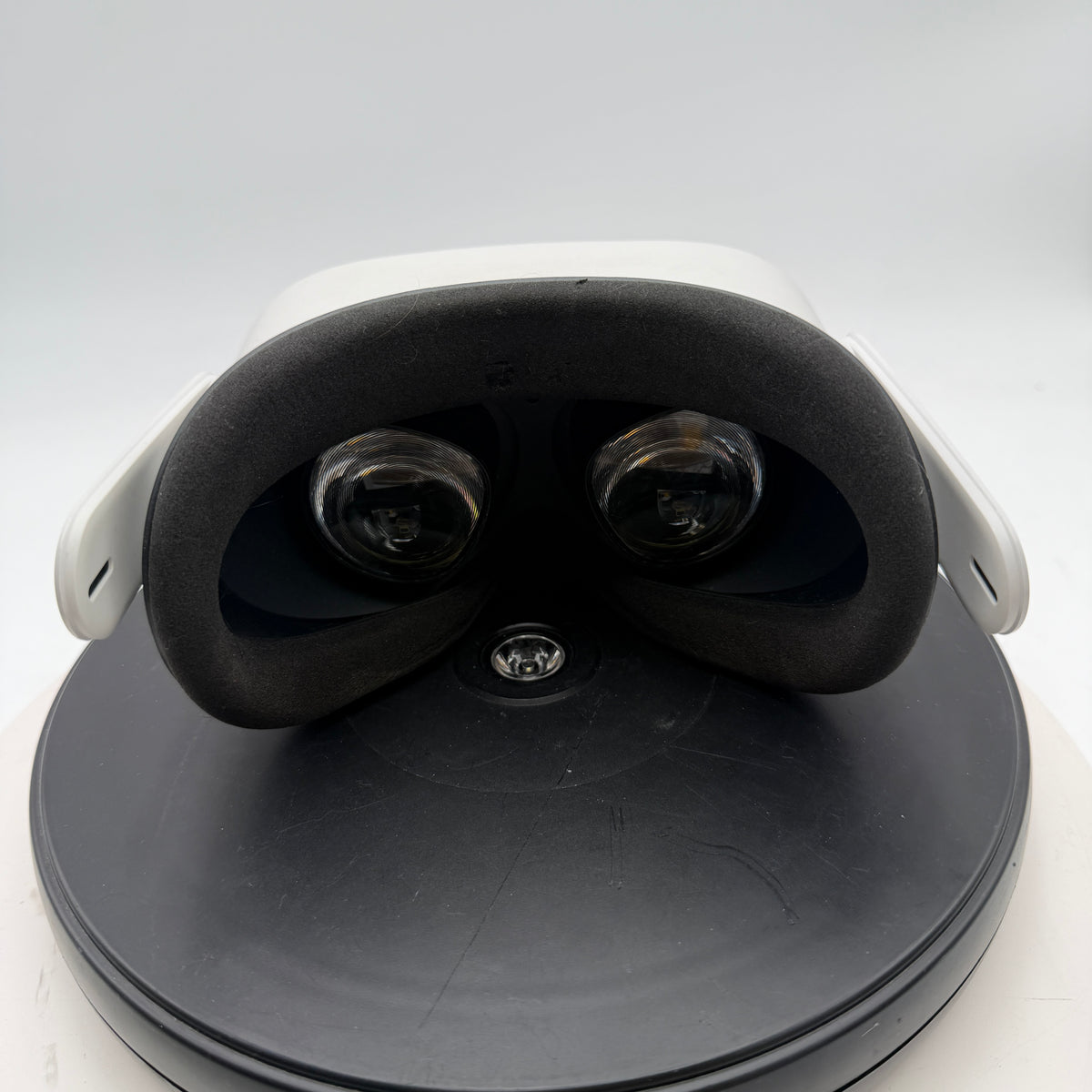 Meta Oculus Quest 2 VR Headset White Used With Box Read 128GB