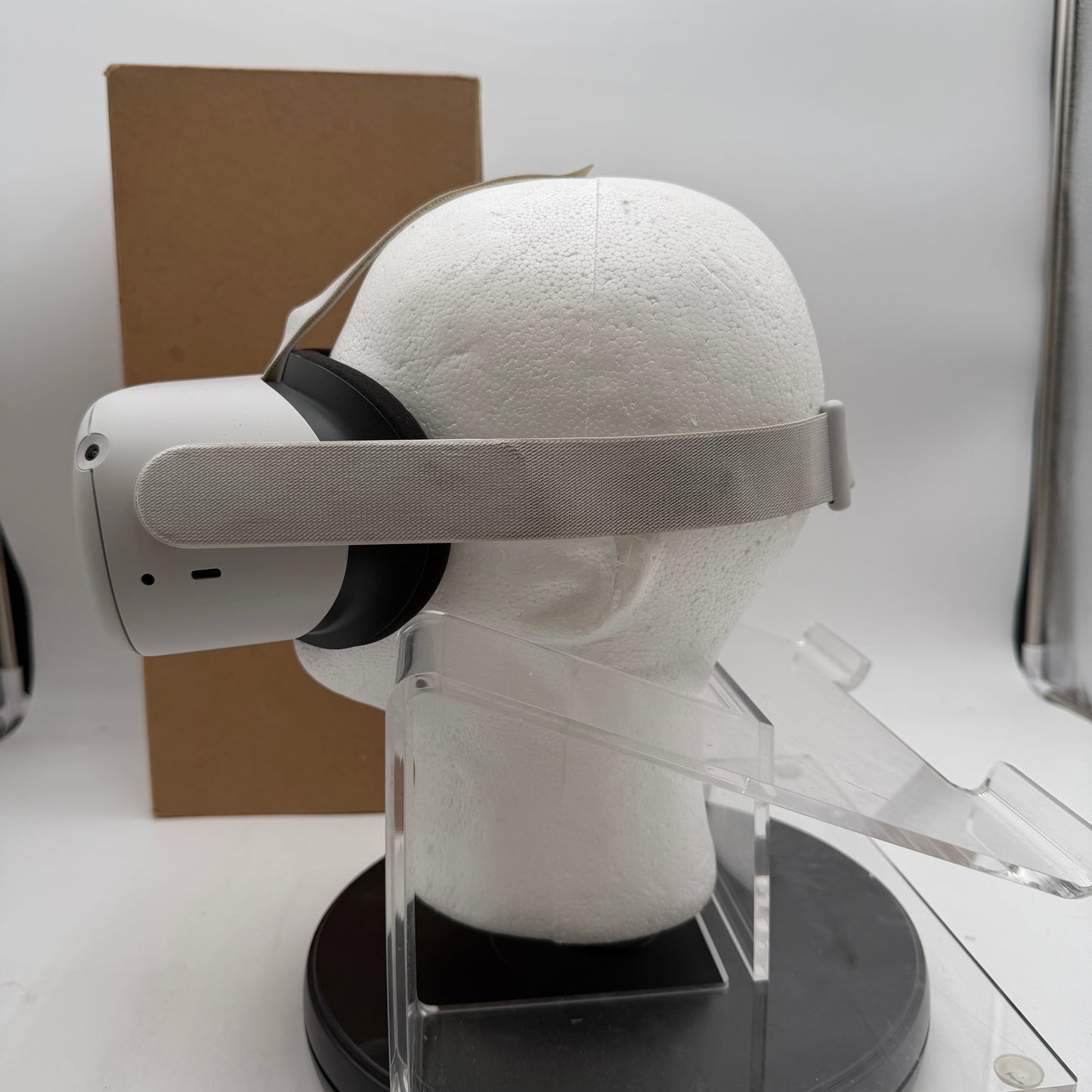 Meta Quest 2 128GB VR Headset White Used With Box