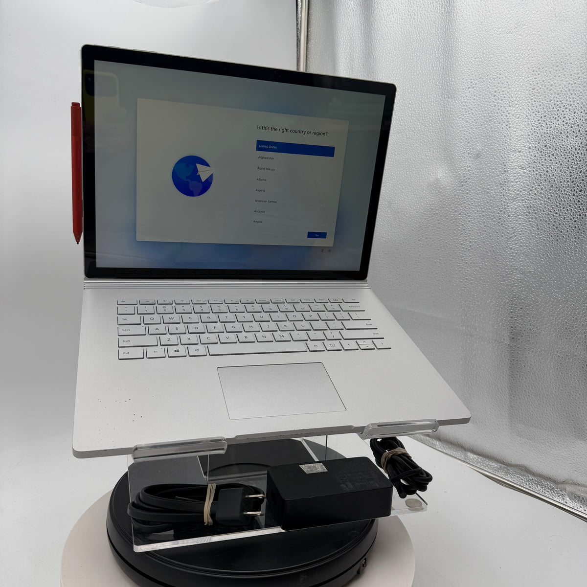 Microsoft Surface Book 3 1900 15-inch Laptop Core i7 32GB 512GB Silver READ