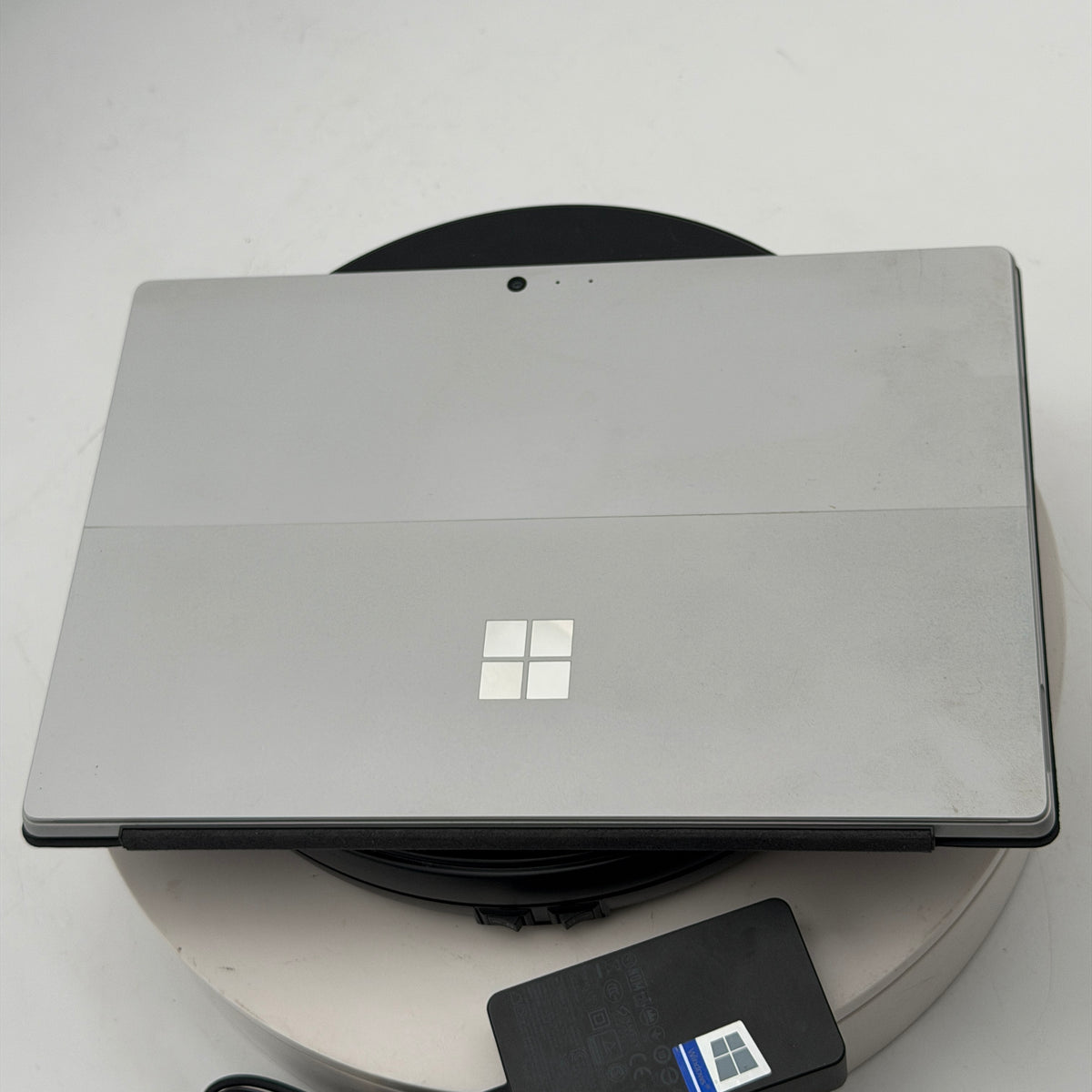 Microsoft Surface Pro 5 Model 1796 (2017) 128GB Wi-Fi Only Tablet Silver