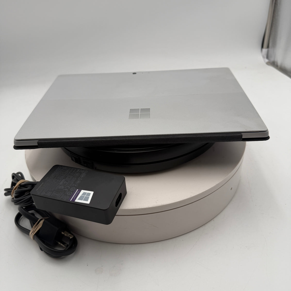 Microsoft Surface Pro 5 Model 1796 (2017) 128GB Wi-Fi Only Tablet Silver
